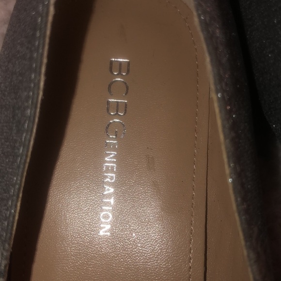 BCBGeneration size 10 silver / gray Suede flats with sparkle at heel - Picture 6 of 9